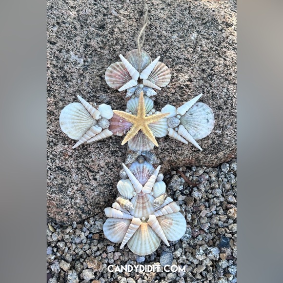 NWT The Handmade Heavenly Beach Vibes Cross Wall Hanging By Candy Did It! - Picture 1 of 3